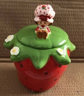 Strawberry Shortcake Sitting Small Sculpted Ceramic Snack Jar