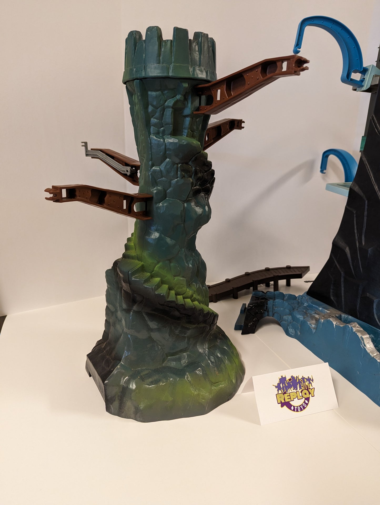 Vintage He-Man and the Masters of the Universe (MOTU) Eternia Playset