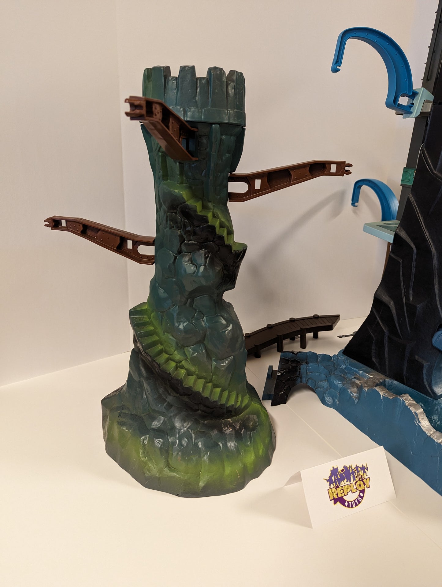 Vintage He-Man and the Masters of the Universe (MOTU) Eternia Playset