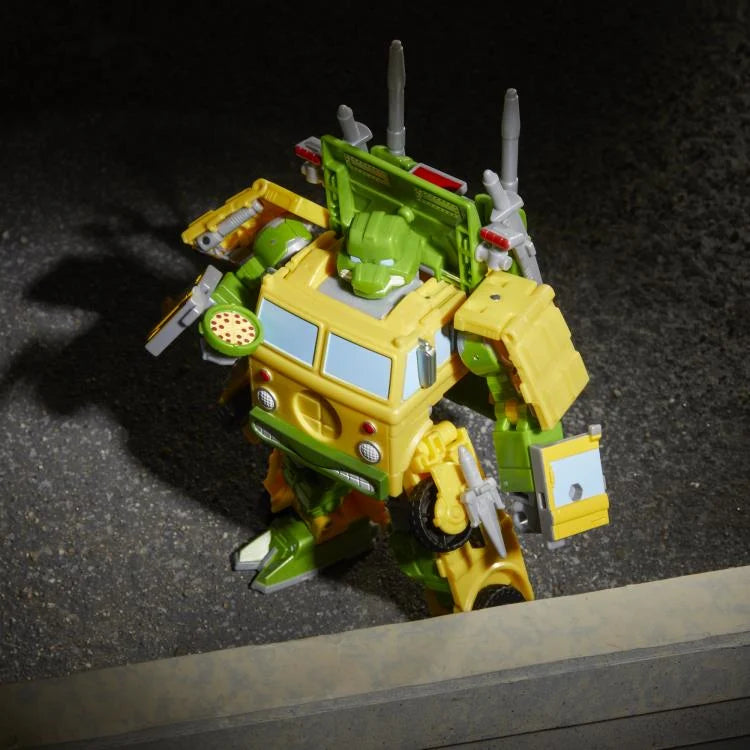 PRE-ORDER Transformers Collaborative Teenage Mutant Ninja Turtles x Transformers Party Wallop