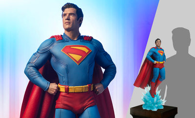 PRE-ORDER Superman™ Premium Format™ Figure