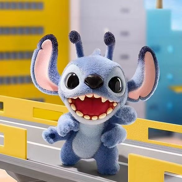 STITCH Ohana Means Family Blind Box Figure