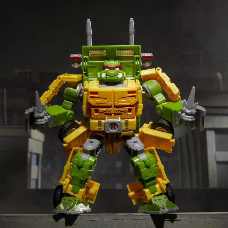 PRE-ORDER Transformers Collaborative Teenage Mutant Ninja Turtles x Transformers Party Wallop