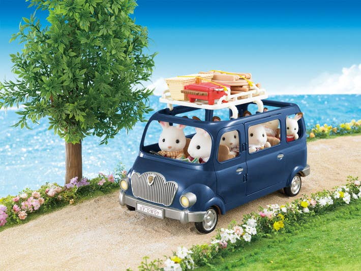 Calico Critters Family Seven Seater Toy Vehicle for Dolls
