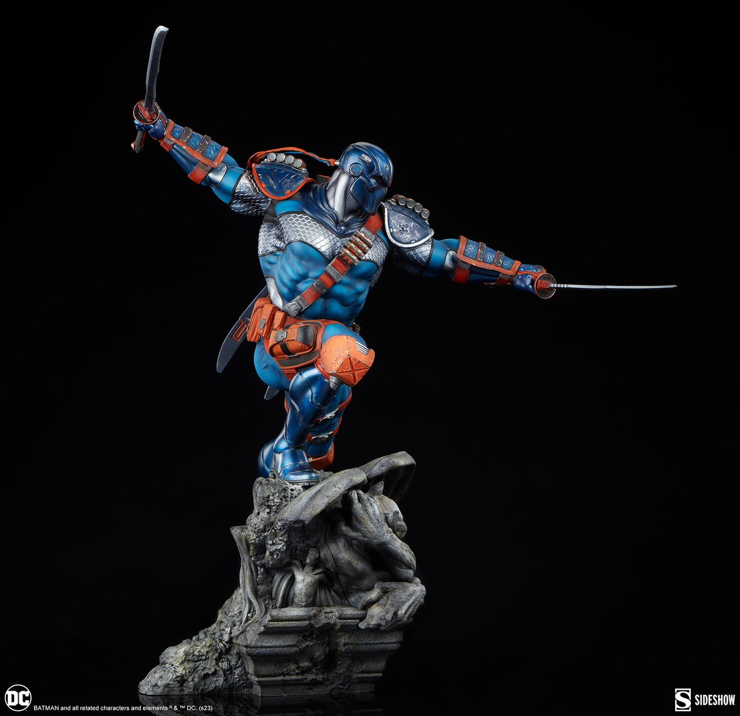 Deathstroke Premium Format™ Figure