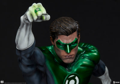 Green Lantern Premium Format™ Figure