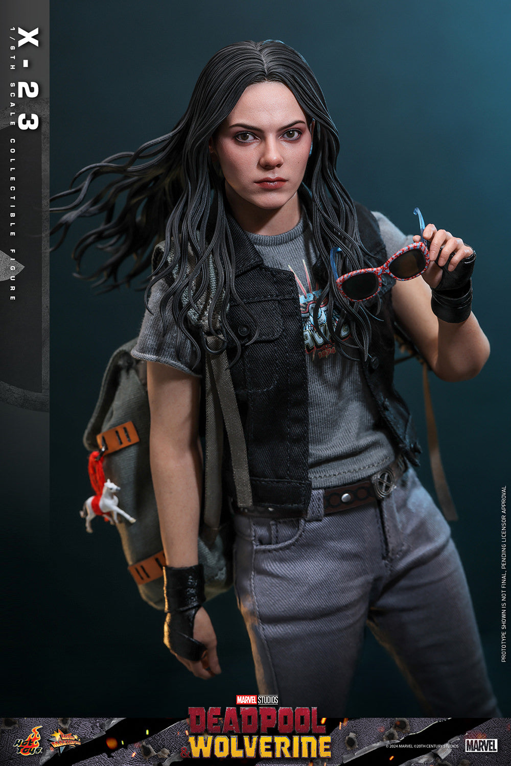 X-23 Sixth Scale Figure Hot Toys