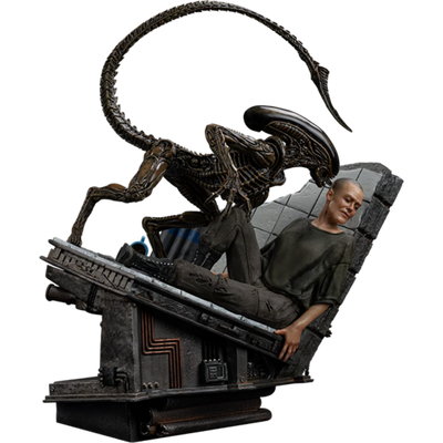 PRE-ORDER Ellen Ripley and Dog Alien 1:10 Scale Statue by Iron Studios