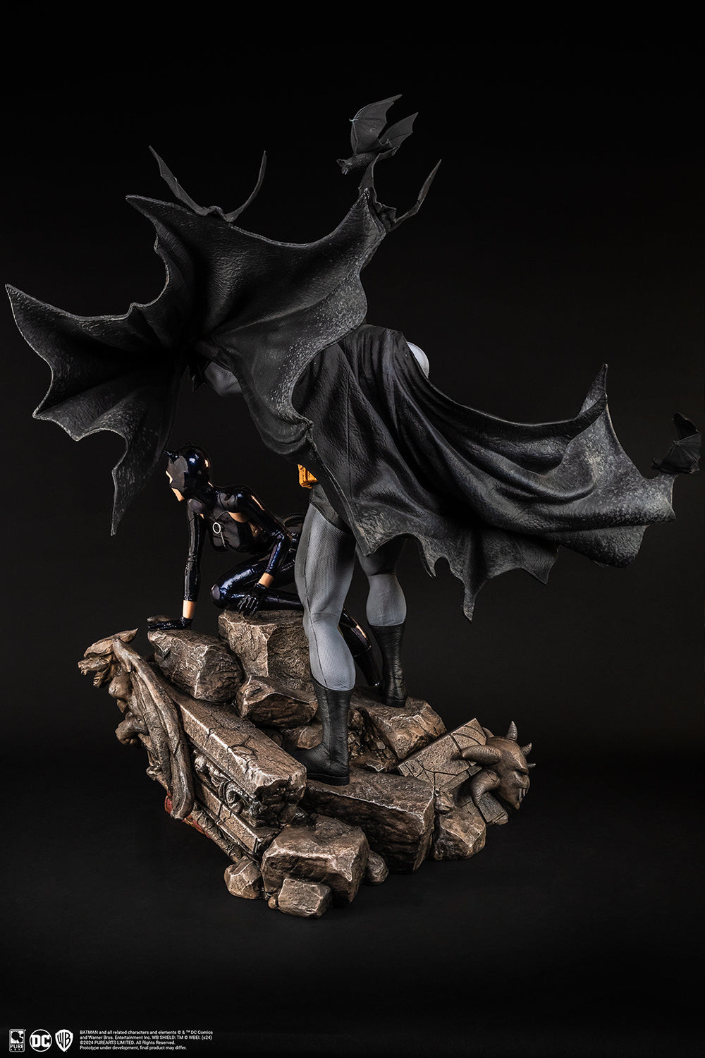 PRE-ORDER Batman & Catwoman Reunion Statue