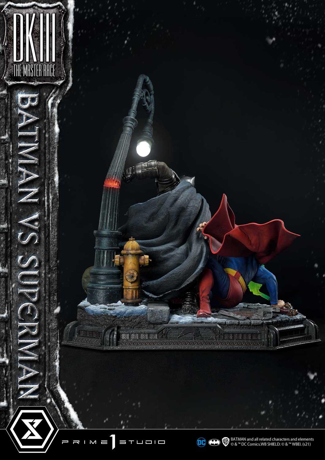 PRE-ORDER Batman versus Superman Statue