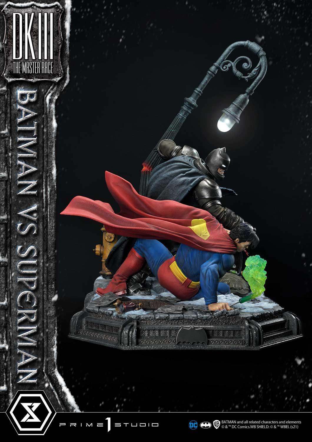 PRE-ORDER Batman versus Superman Statue