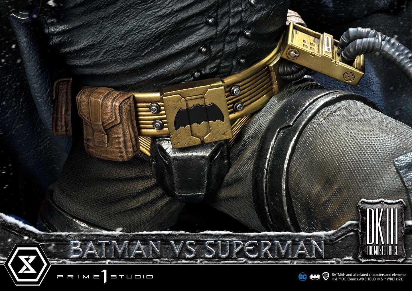 PRE-ORDER Batman versus Superman Statue