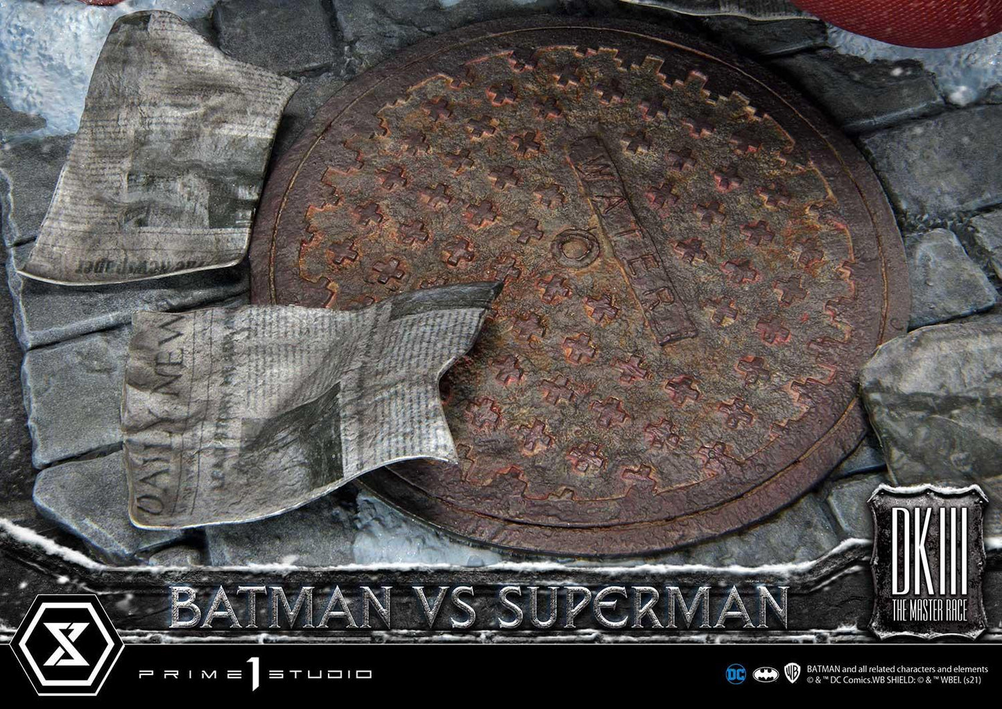 PRE-ORDER Batman versus Superman Statue