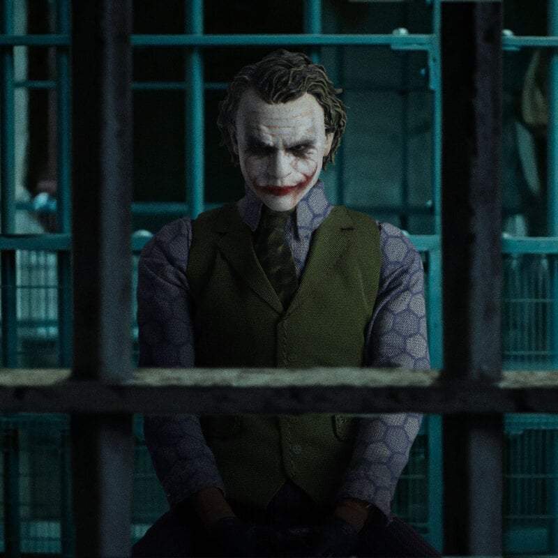 PRE-ORDER The Dark Knight: The Joker One:12
