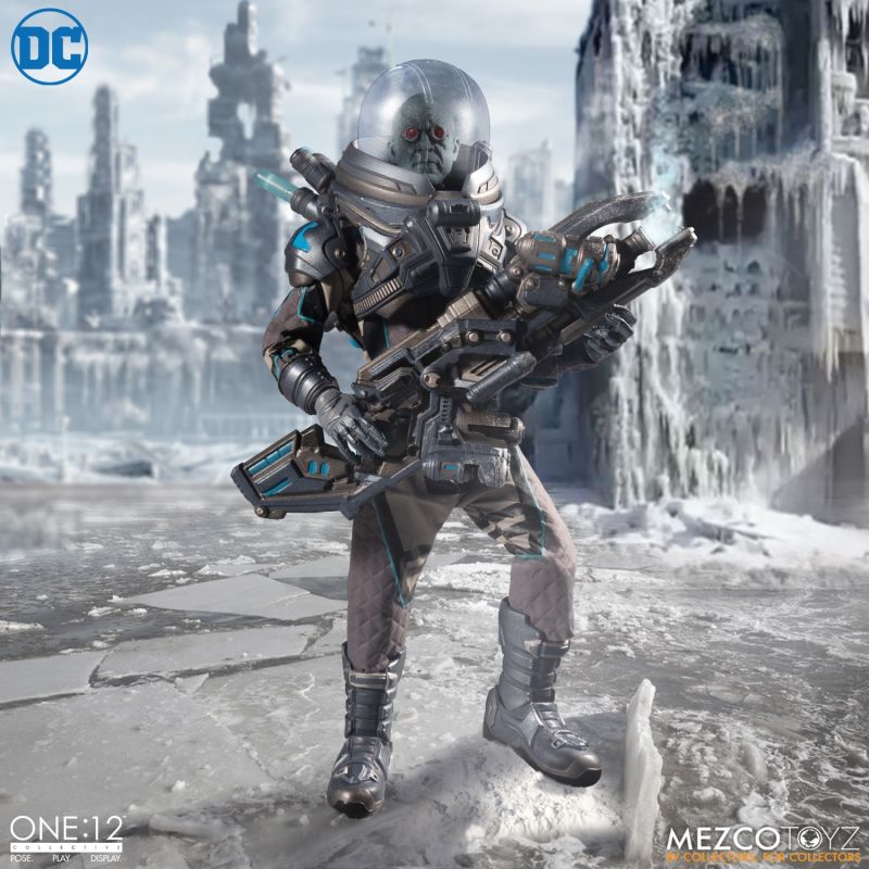Mezco One:12 Mr. Freeze Deluxe Edition