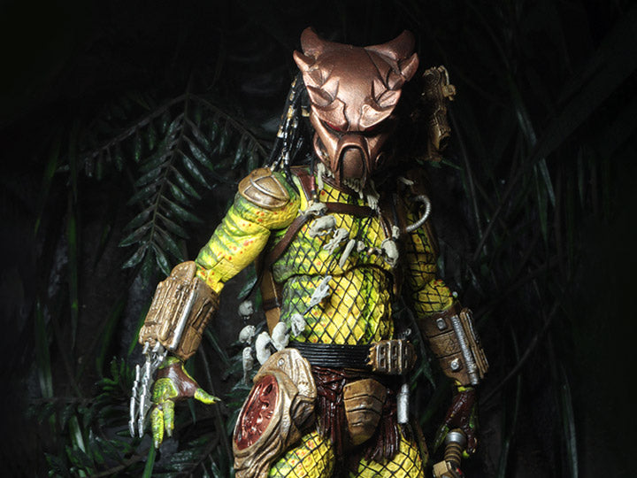 Predator Ultimate Elder Predator (The Golden Angel) Figure