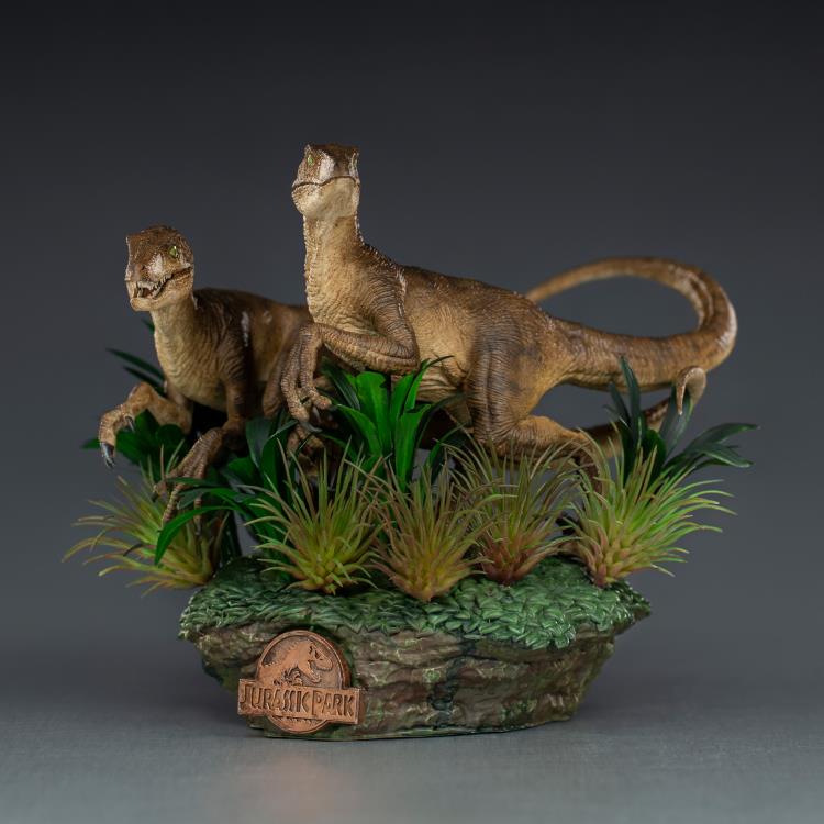 Jurassic Park Just The Two Raptors 1/10 Deluxe Art Scale Limited Edition Statue