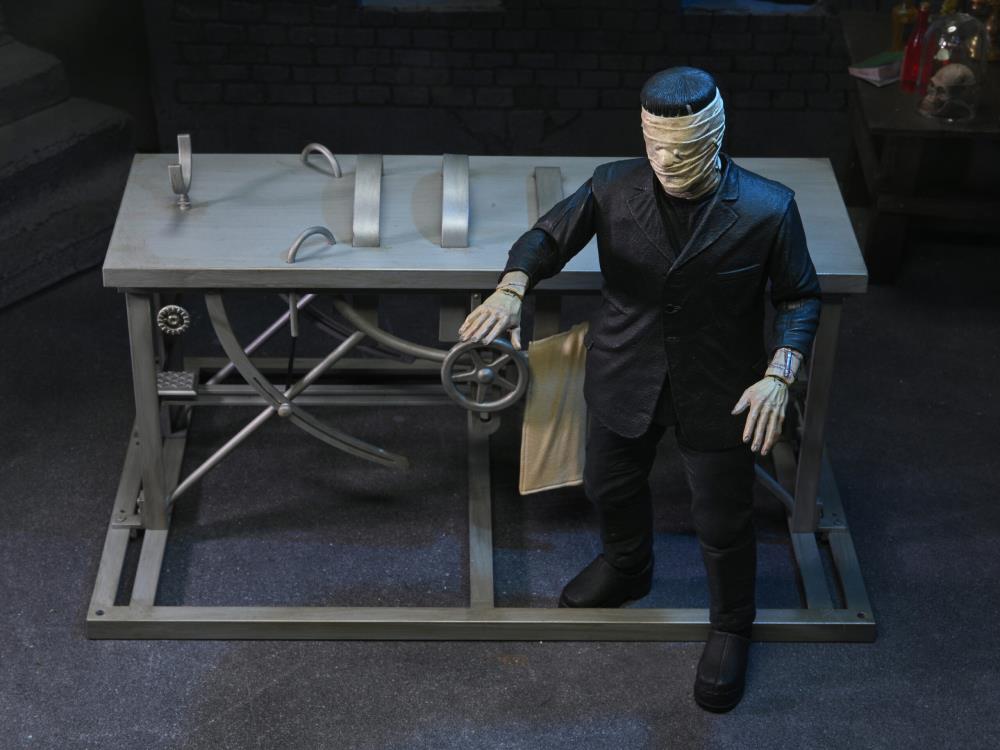 Universal Monsters Frankenstein Accessory Pack