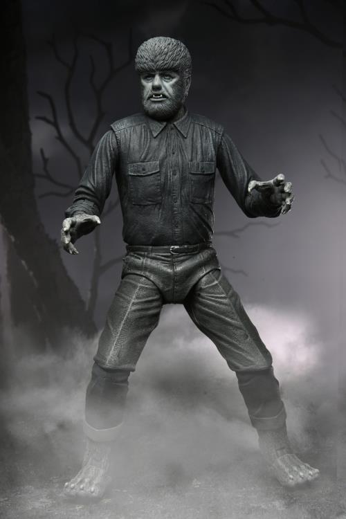 Universal Monsters Ultimate The Wolf Man (Black & White) Figure