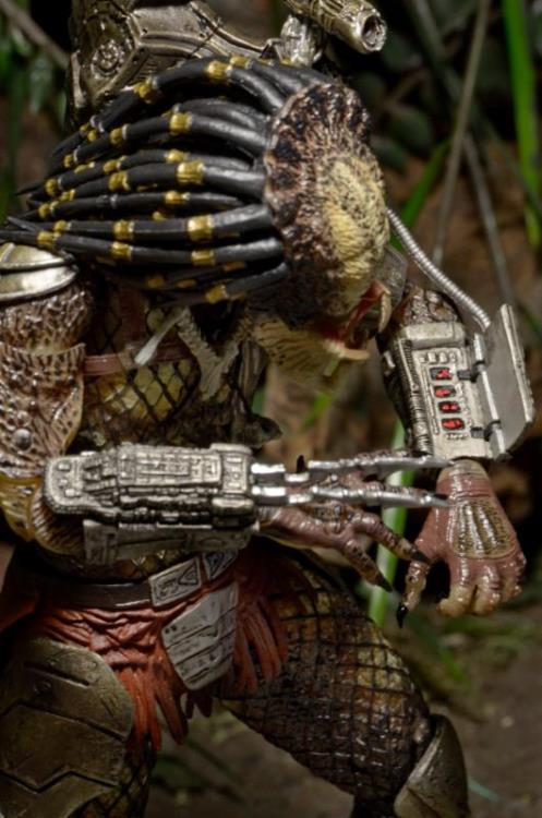 Predator Ultimate Jungle Hunter Predator Figure