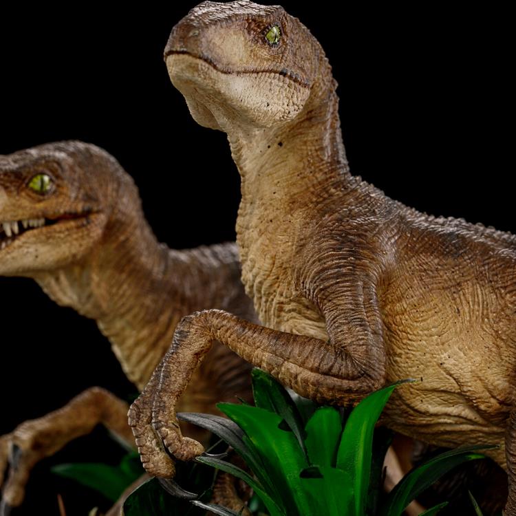 Jurassic Park Just The Two Raptors 1/10 Deluxe Art Scale Limited Edition Statue