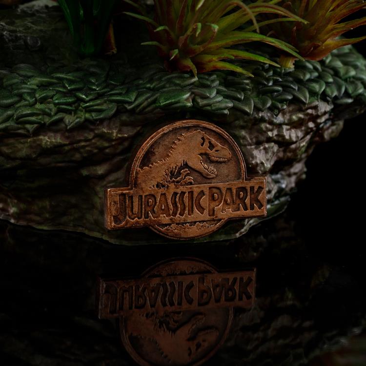 Jurassic Park Just The Two Raptors 1/10 Deluxe Art Scale Limited Edition Statue