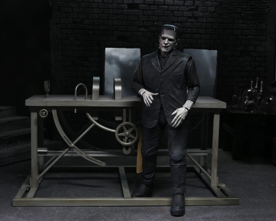 Universal Monsters Frankenstein Accessory Pack