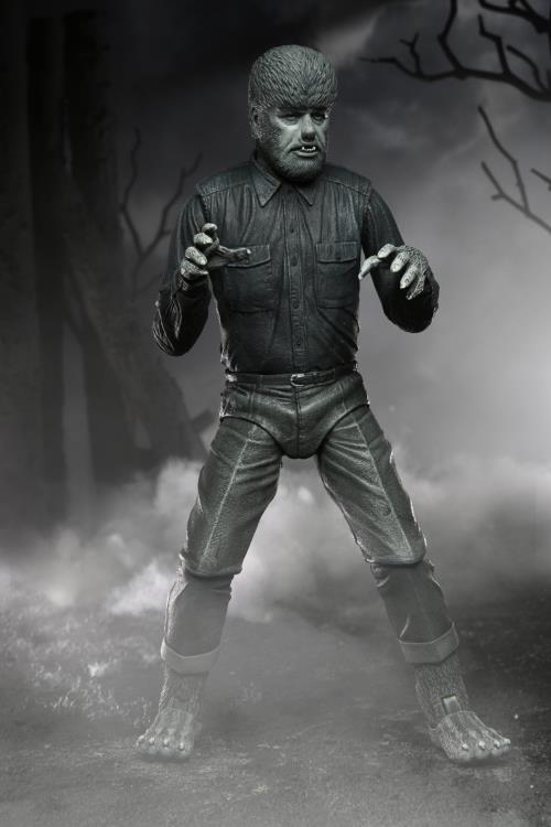 Universal Monsters Ultimate The Wolf Man (Black & White) Figure