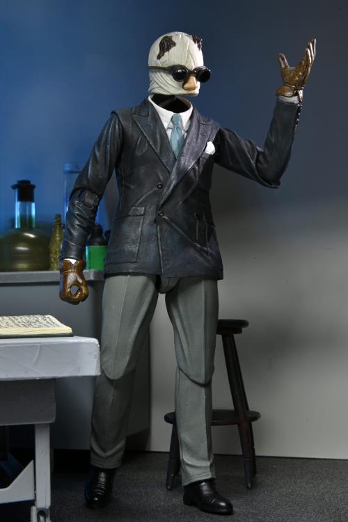 Universal Monsters Ultimate Invisible Man Figure