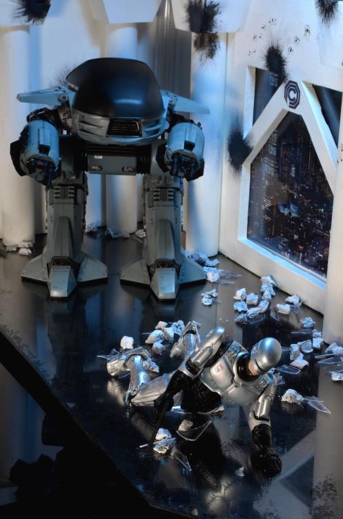 RoboCop ED-209 10" Figure With Sound