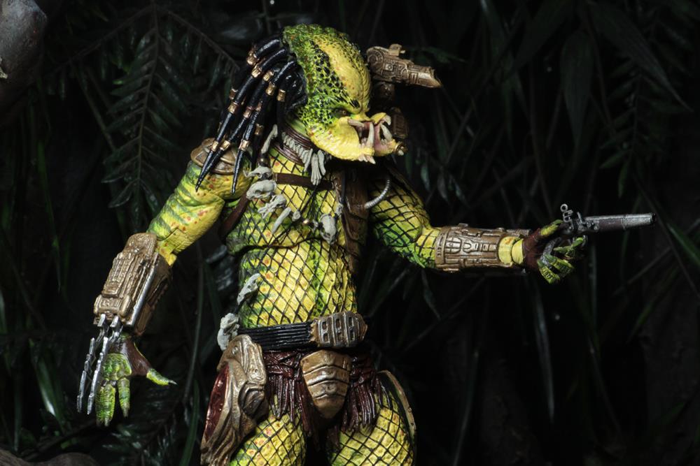 Predator Ultimate Elder Predator (The Golden Angel) Figure