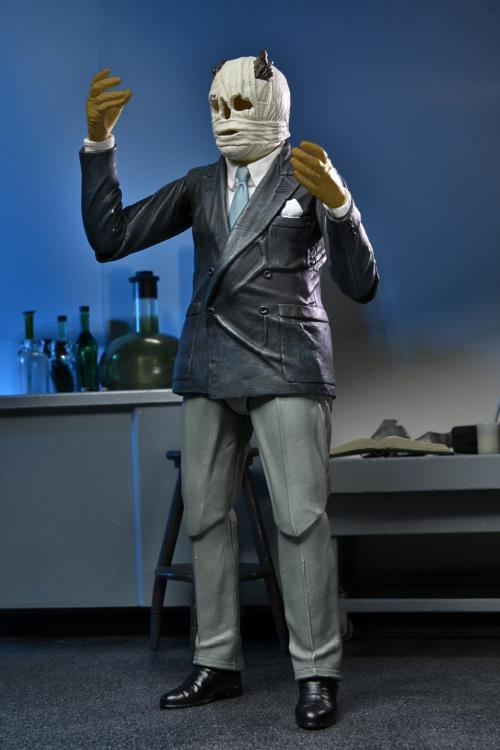 Universal Monsters Ultimate Invisible Man Figure