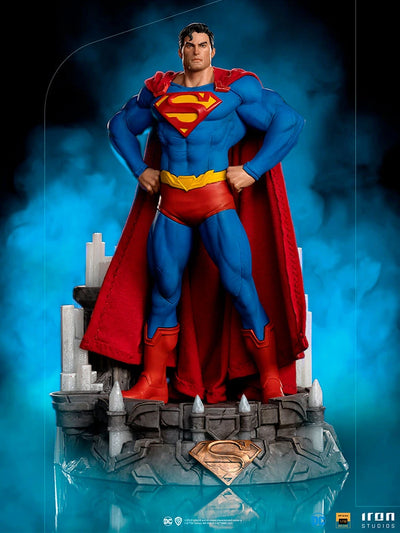 SUPERMAN UNLEASHED DELUXE 1:10 Scale Statue by Iron Studios