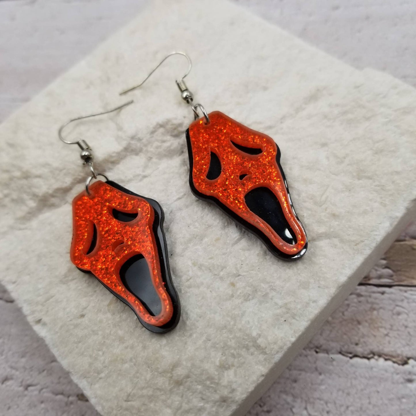 Halloween Confotti Screaming Ghost Face Earrings