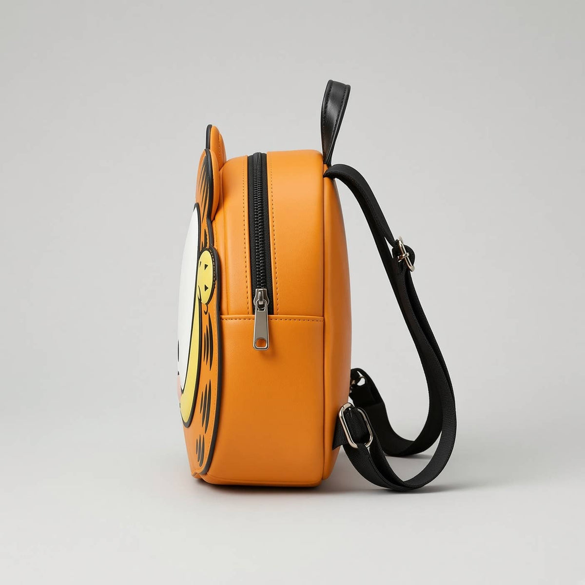 GARFIELD 12" BP PU LEATHER W/EMB, APPLIQUE & 3-D DETAILS