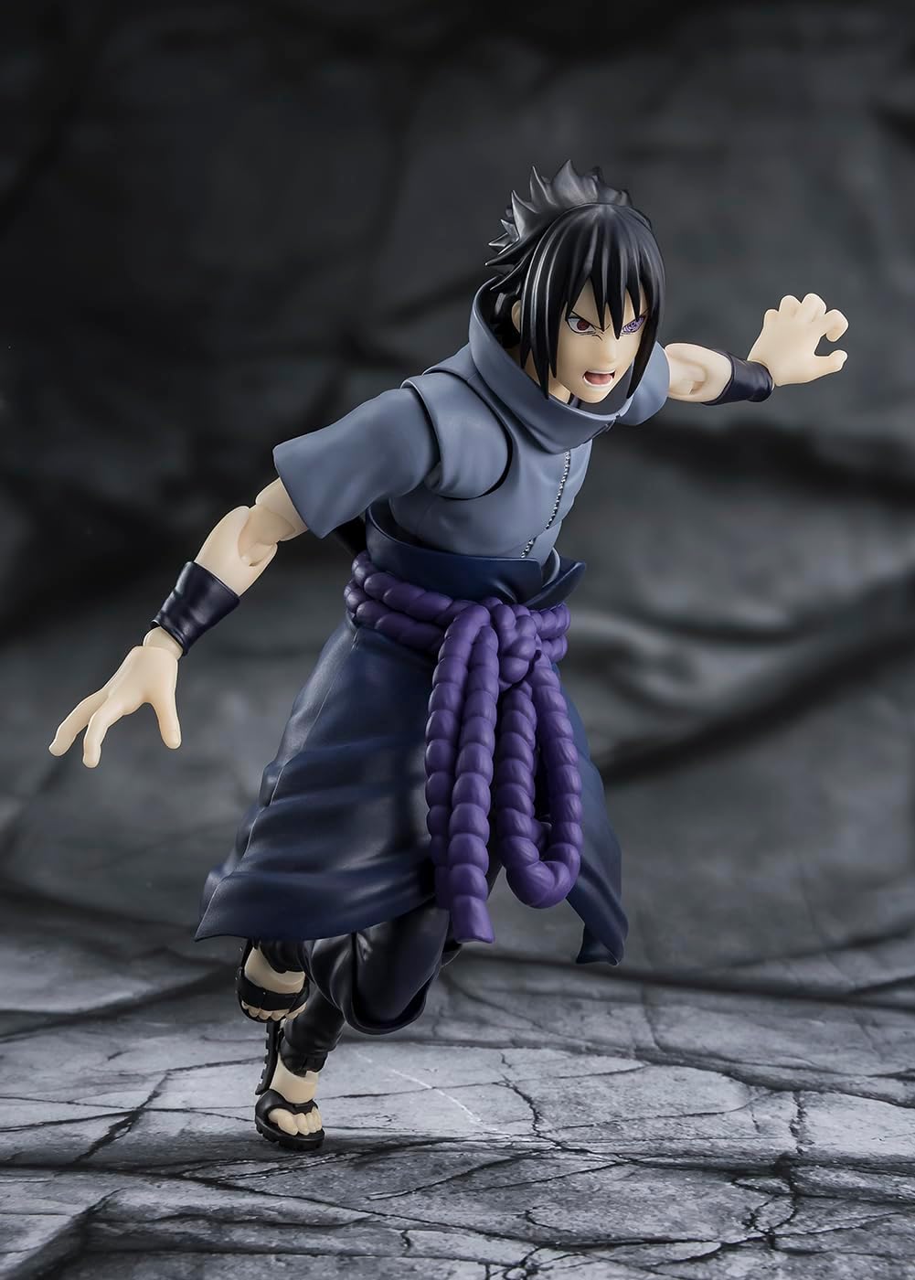 TAMASHII NATIONS Naruto Sasuke Uchiha Solitary Shinobi S.H.Figuarts Action Figure