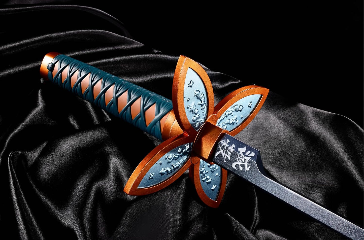 TAMASHII NATIONS Demon Slayer: Kimetsu no Yaiba Nichirin Sword Shinobu Kocho Replica PROPLICA