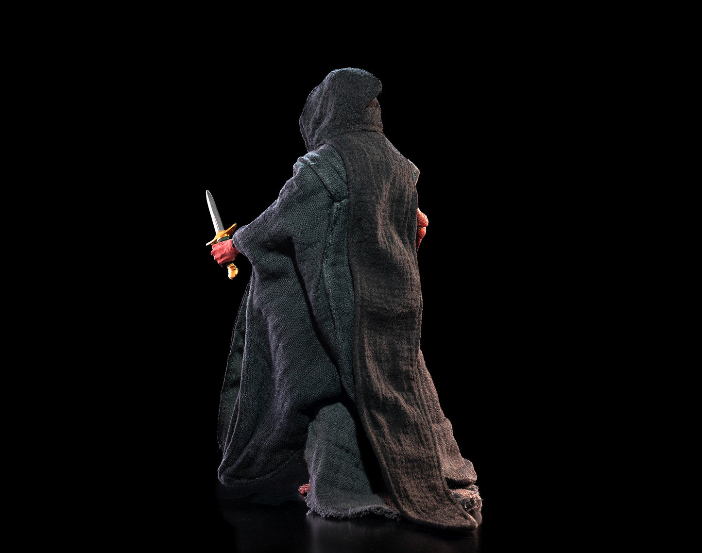 PRE-ORDER Figura Obscura: The Masque of the Red Death, Black Robes Edition (Retailer Exclusive)