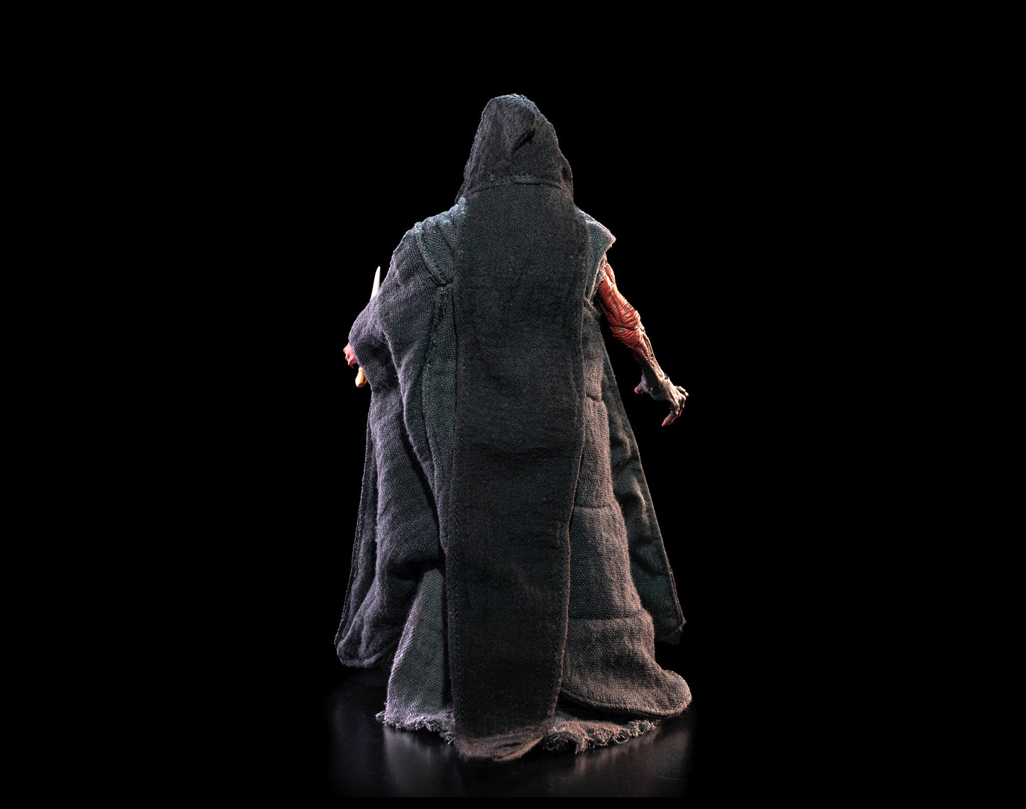 PRE-ORDER Figura Obscura: The Masque of the Red Death, Black Robes Edition (Retailer Exclusive)