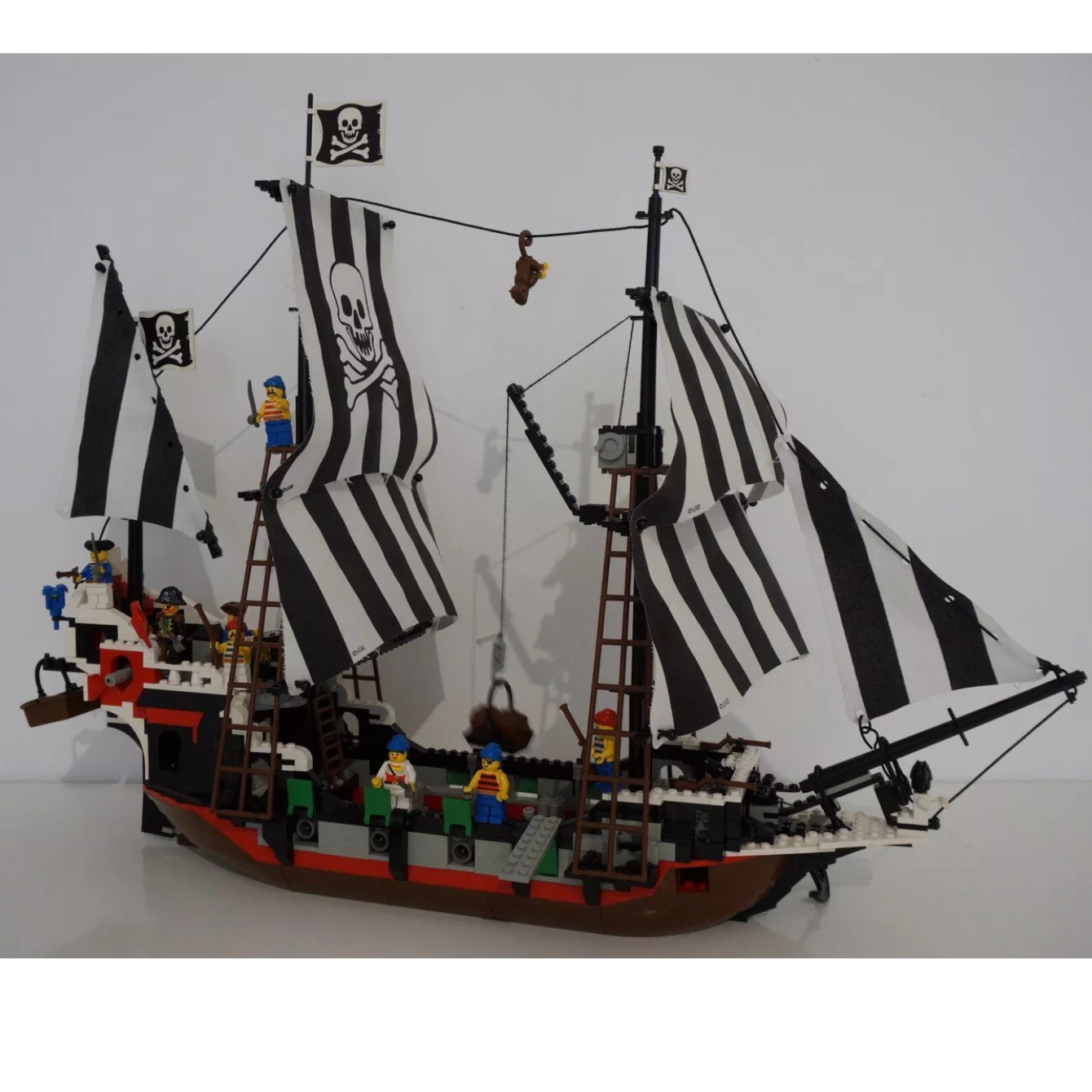 Vintage LEGO Pirates 6286 - Skull's Eye Schooner w/Instructions