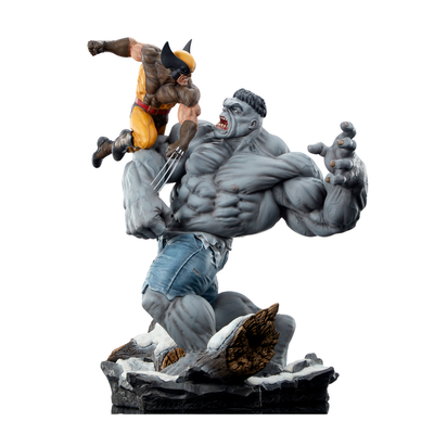 Grey Hulk vs Wolverine Maquette