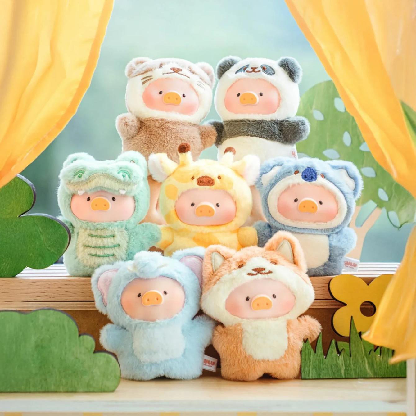 Lulu The Piggy Animal Party Puppet Show PVC Face Plush Keychain Blind Box