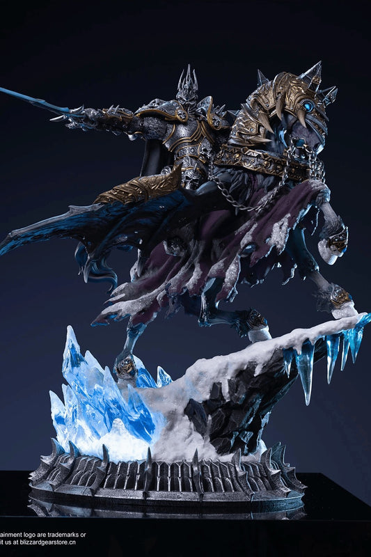 PRE-ORDER Warcraft The Lich King & Invincible (14-Inch) Statues Activision Blizzard