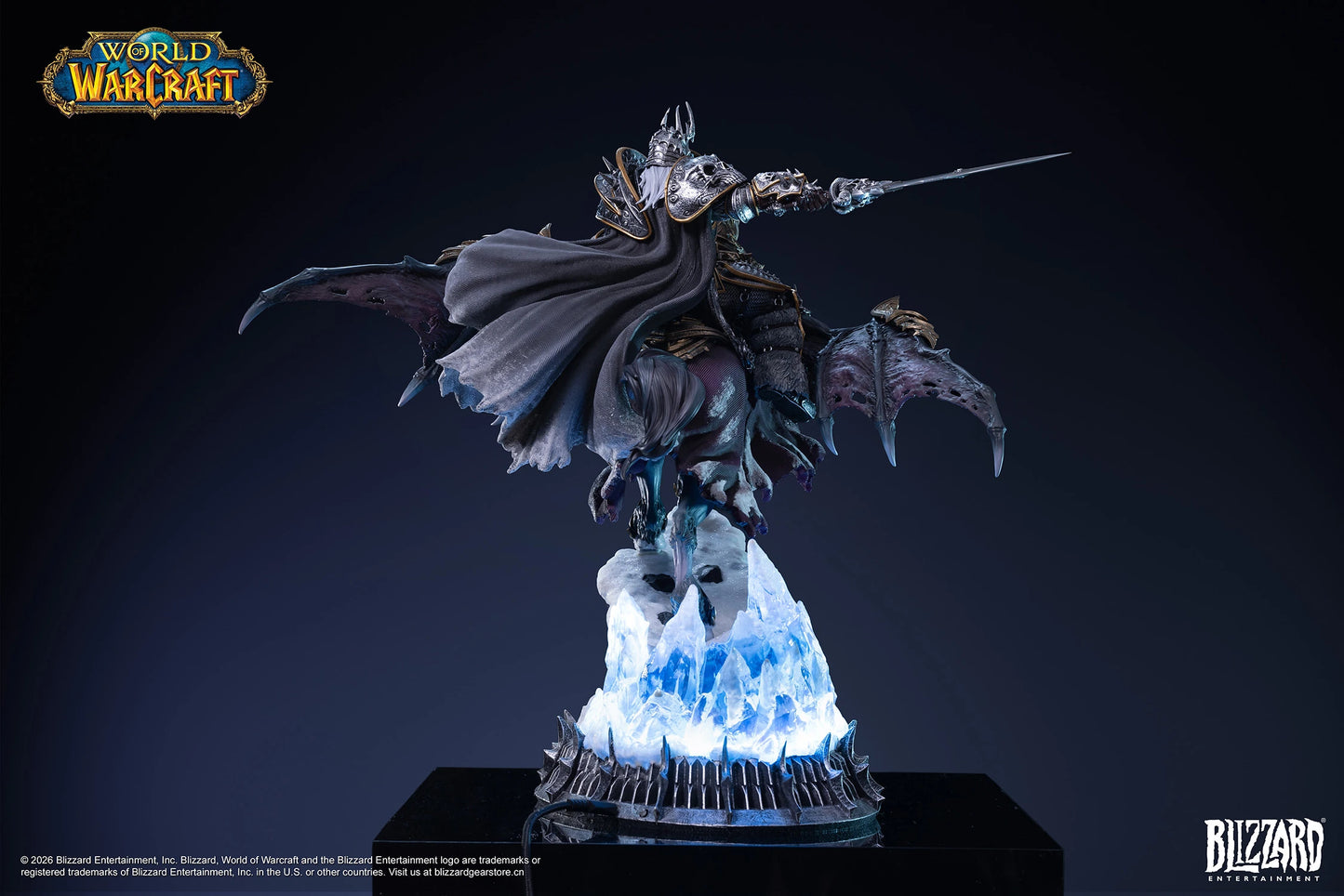 PRE-ORDER Warcraft The Lich King & Invincible (14-Inch) Statues Activision Blizzard