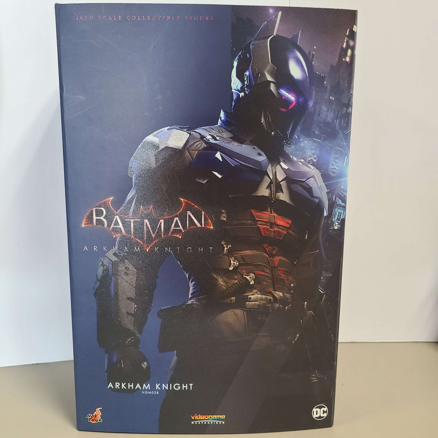 Batman Arkham Knight VGM028 Hot Toys Figure (Pre-Owned)