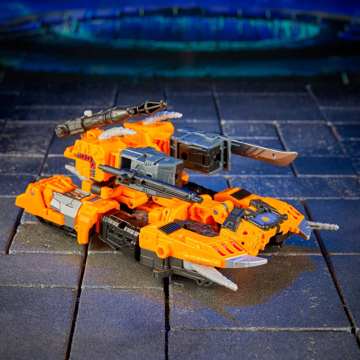 Transformers Generations Age of the Primes Leader Class Herald of Unicron