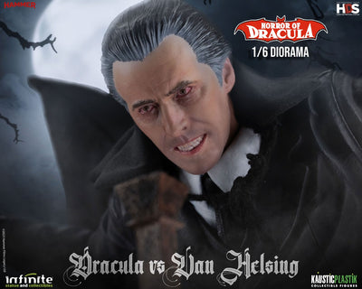 PRE-ORDER Dracula vs Van Helsing Diorama