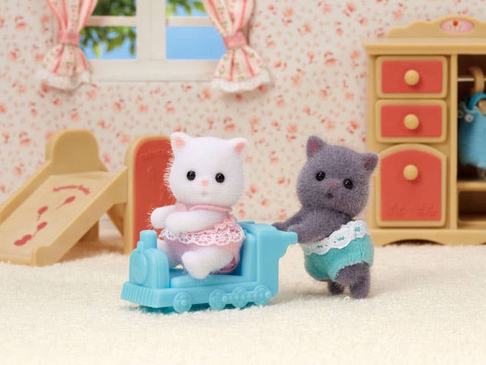 Calico Critters Persian Cat Twins,2 Collectible Doll Figures