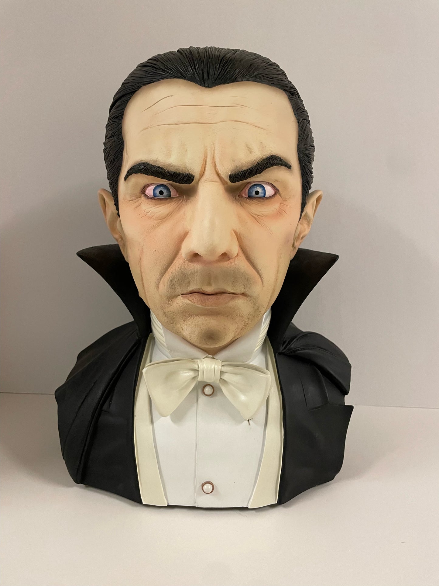 CLASSIC DRACULA Bust