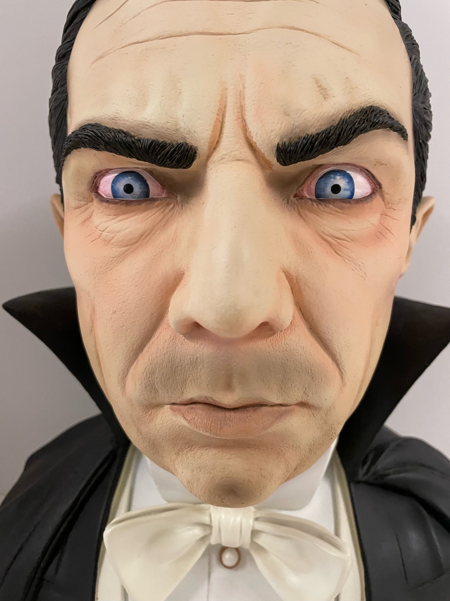 CLASSIC DRACULA Bust